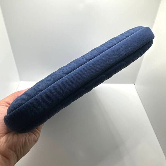 MICHAEL KORS est 1981 Blue Tablet Cover - Picture 3 of 9